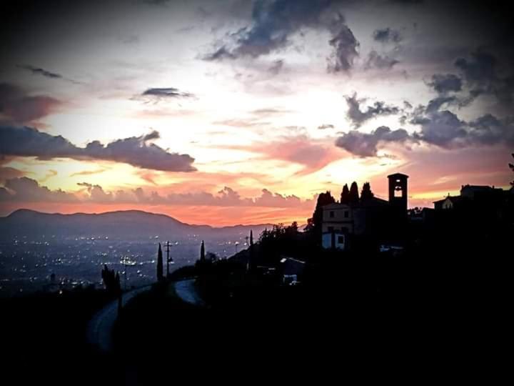 Casa Serena Villa Petrognano  ภายนอก รูปภาพ